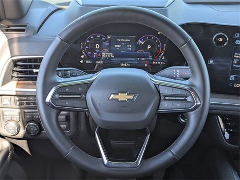 Used 2025 Chevrolet Tahoe High Country image 23