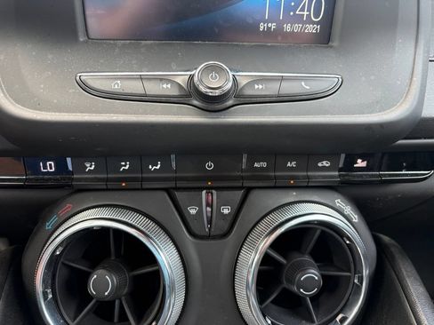 Used 2018 Chevrolet Camaro LT RWD image 8