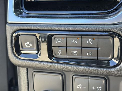 New 2026 GMC Yukon XL Elevation w/ Elevation Premium Package RWD image 19