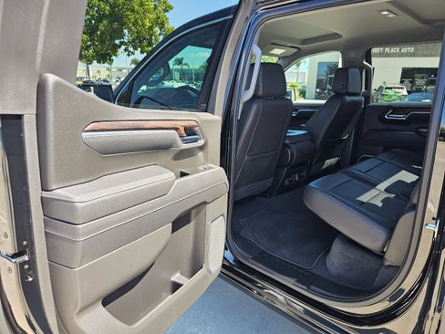 Used 2025 GMC Sierra 1500 SLT image 17