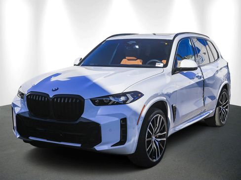 New 2026 BMW X5 sDrive40i w/ M Sport Package image 3