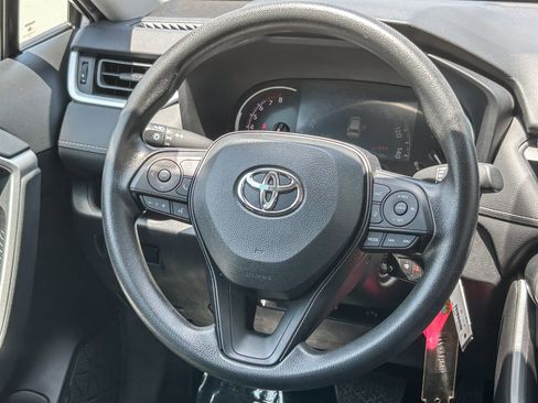 Used 2023 Toyota RAV4 LE AWD/4WD image 15