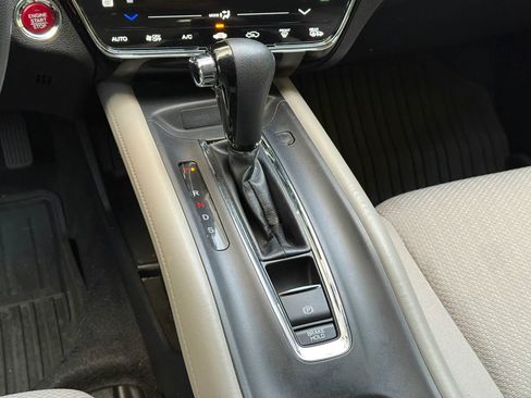 Used 2018 Honda HR-V EX image 28
