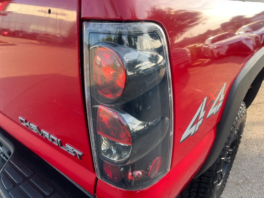 Used 2005 Chevrolet Silverado 2500 LS AWD/4WD image 44