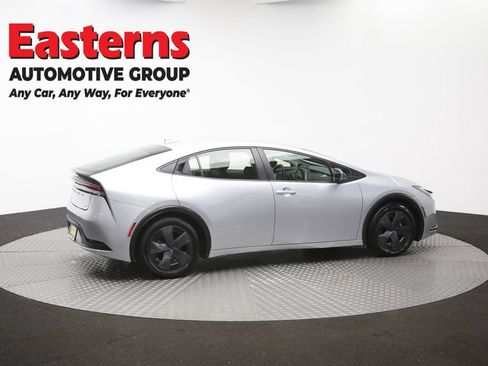 Used 2025 Toyota Prius LE FWD image 41