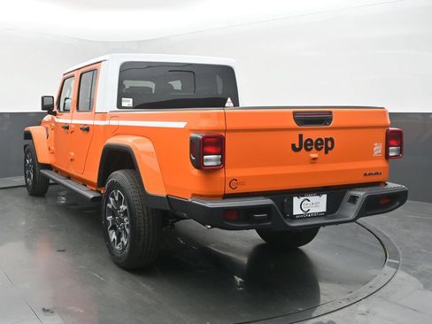 New 2026 Jeep Gladiator Sport AWD/4WD image 4