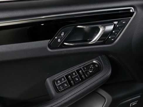 Certified 2026 Porsche Macan AWD/4WD image 29