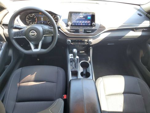 Used 2023 Nissan Altima 2.5 SV FWD image 17