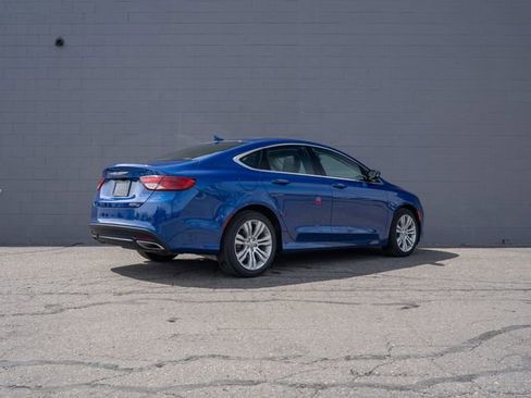 Used 2016 Chrysler 200 C image 7