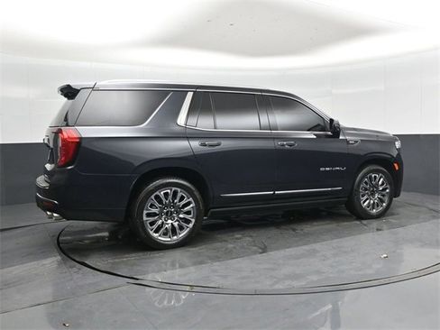 Used 2023 GMC Yukon Denali Ultimate image 3