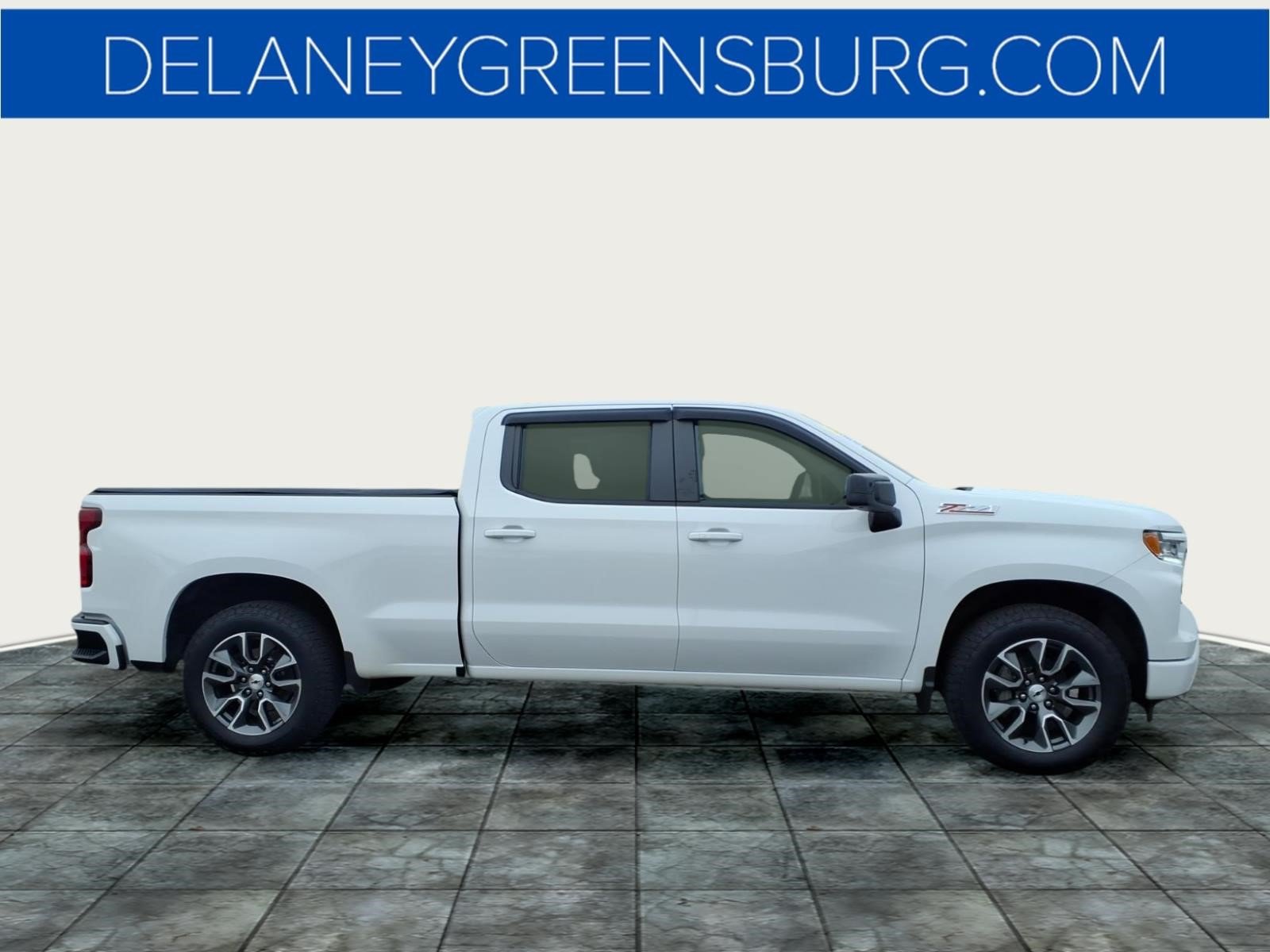Used 2023 Chevrolet Silverado 1500 RST AWD/4WD image 2