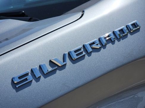 Used 2024 Chevrolet Silverado 1500 LT AWD/4WD image 9