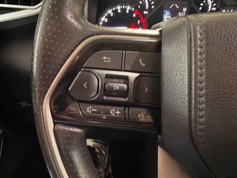 Used 2022 Toyota Tundra SR5 w/ SR5 Convenience Package AWD/4WD image 20