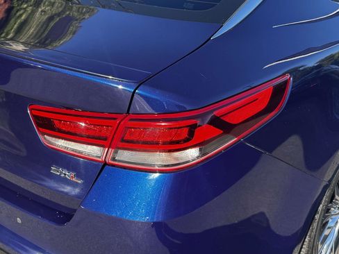 Used 2017 Kia Optima SX FWD image 11
