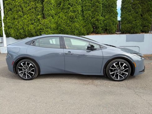 Certified 2024 Toyota Prius Prime FWD image 11