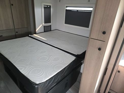 Used 2023 Mercedes-Benz Sprinter 3500 image 19