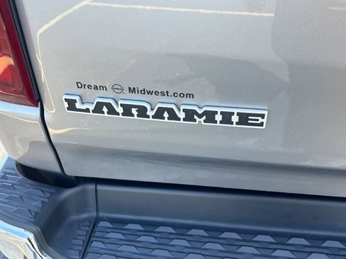 Used 2019 RAM 1500 Laramie AWD/4WD image 16