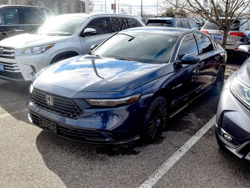 Used 2025 Honda Accord EX-L image 13