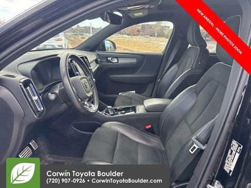 Used 2021 Volvo XC40 P8 Recharge image 10