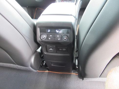 Used 2023 GMC Acadia AT4 w/ Technology Package AWD/4WD image 32