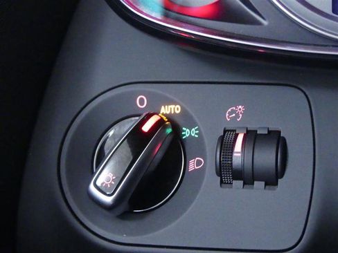 Used 2014 Audi R8 V8 w/ Convenience Package image 15