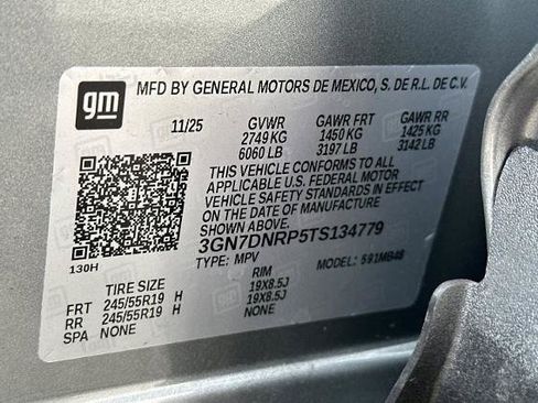 New 2026 Chevrolet Equinox EV LT FWD image 39