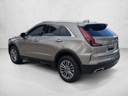 Used 2025 Cadillac XT4 Premium Luxury image 8