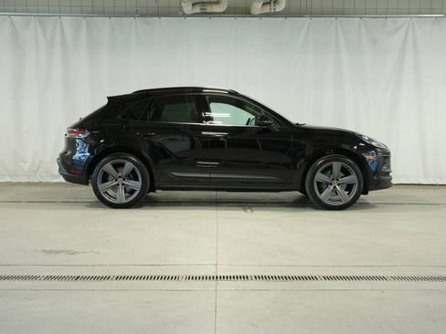Certified 2026 Porsche Macan AWD/4WD image 8