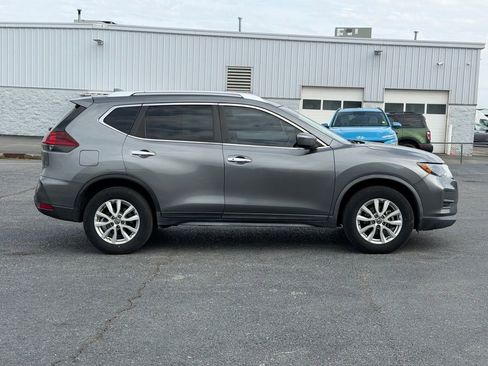 Used 2020 Nissan Rogue SV image 4