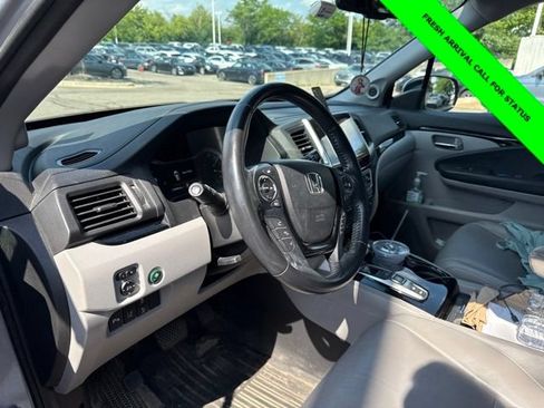 Used 2017 Honda Pilot Touring image 32