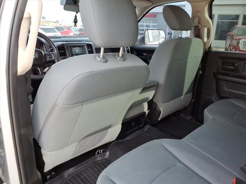 Used 2018 RAM 2500 Tradesman w/ Chrome Appearance Group image 11