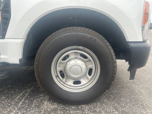 Used 2023 Ford F250 XL RWD image 45
