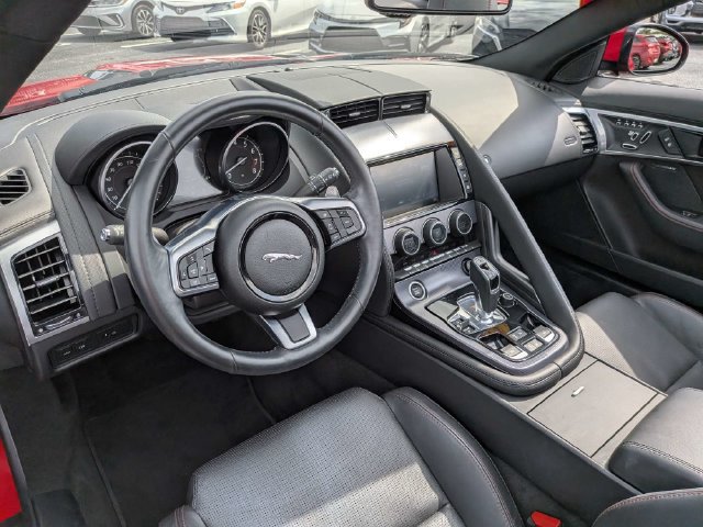 Used 2018 Jaguar F-TYPE R-Dynamic RWD image 21