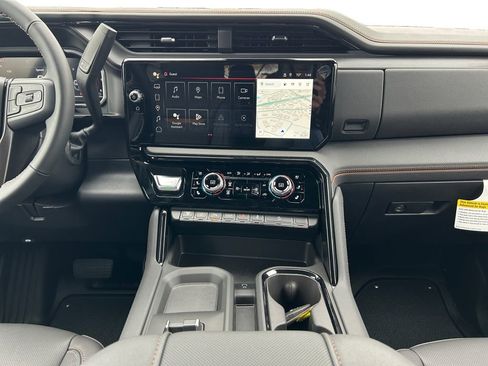 New 2025 GMC Sierra 2500 AT4 image 12