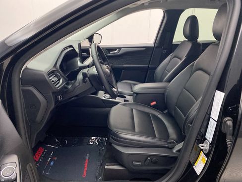Used 2025 Ford Escape Platinum AWD/4WD image 14