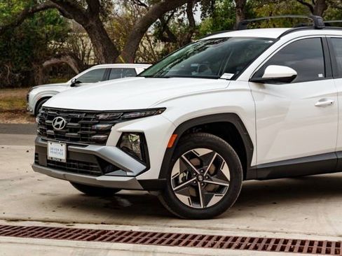 New 2026 Hyundai Tucson SEL image 3