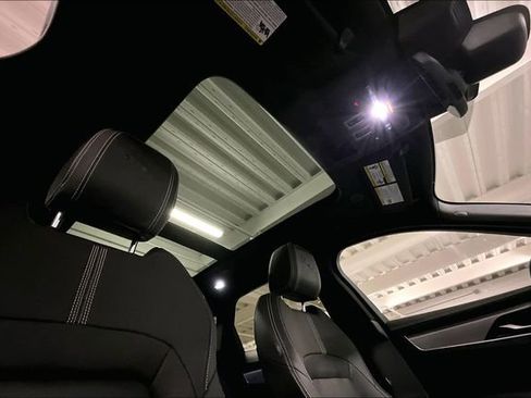 Certified 2024 Jaguar F-PACE R-Dynamic S image 30