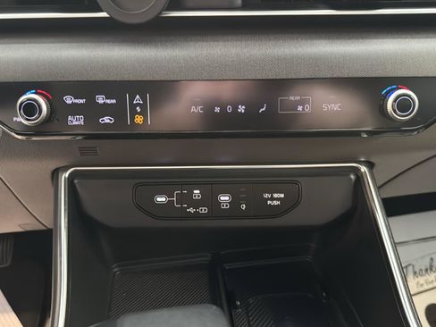 Used 2025 Kia Carnival SX FWD image 16