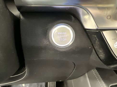 Used 2022 Kia Telluride EX w/ EX Premium Package image 18