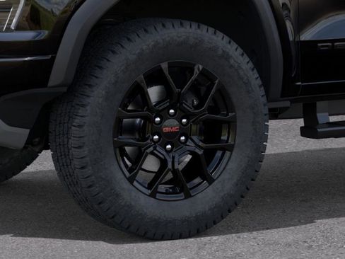 New 2026 GMC Canyon Denali w/ LPO, Denali Black Edition image 9