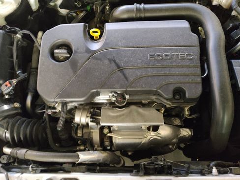 Used 2023 Chevrolet Malibu LT FWD image 30