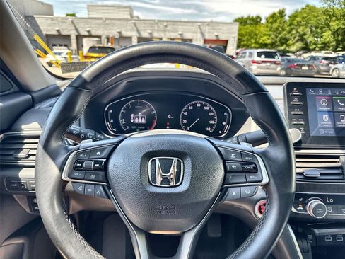 Used 2022 Honda Accord Touring image 19