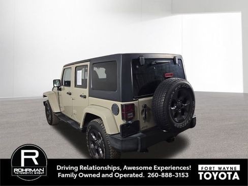 Used 2017 Jeep Wrangler Unlimited Freedom Edition image 10