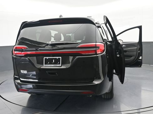 New 2026 Chrysler Pacifica Select w/ S Appearance Package image 77