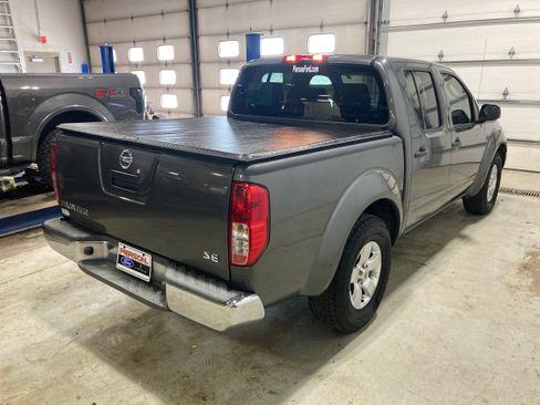 Used 2009 Nissan Frontier SE w/ SE Value Truck Pkg RWD image 12