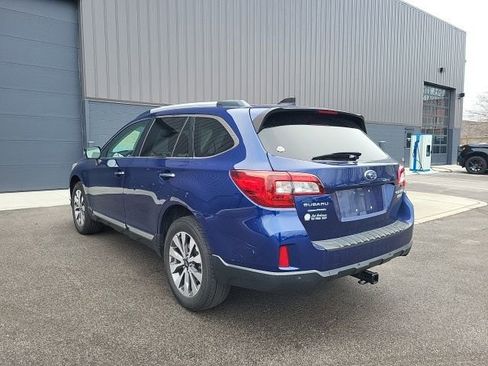 Used 2017 Subaru Outback 2.5i Touring image 5