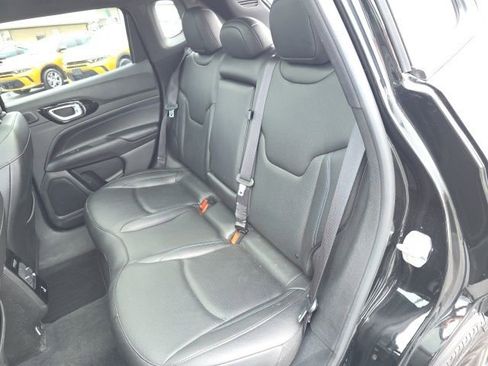 Used 2025 Jeep Compass Limited w/ High Altitude Package AWD/4WD image 36