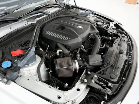 Used 2017 BMW 330i xDrive 330i xDrive image 39