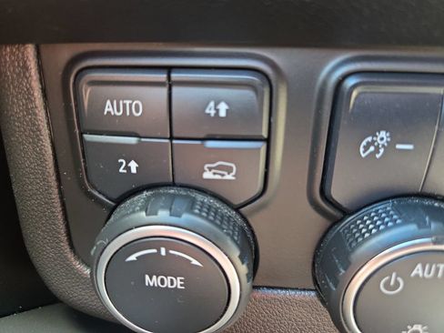 Certified 2023 Chevrolet Tahoe LT AWD/4WD image 22