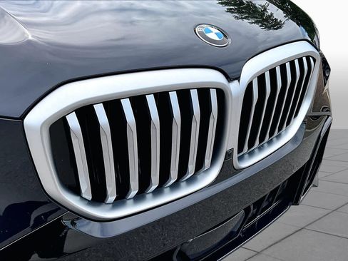 Used 2026 BMW X5 sDrive40i w/ M Sport Package RWD image 32